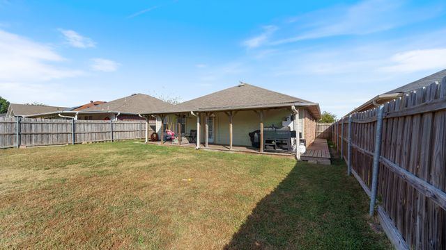 112 W Cedar Street, Lone Oak, TX 75453