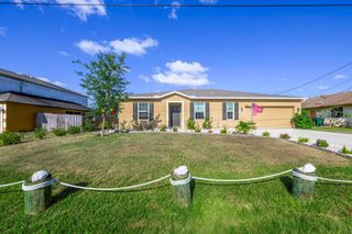 4042 SW Jaqust Street, Port St Lucie, FL 34953