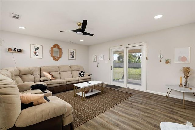 2300 Story Lane, Palmhurst, TX 78573