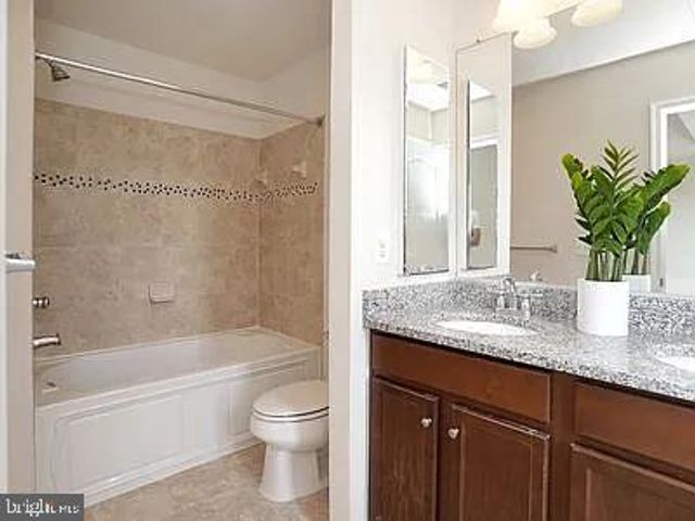 43385 RICKENBACKER SQ, Ashburn, VA 20147