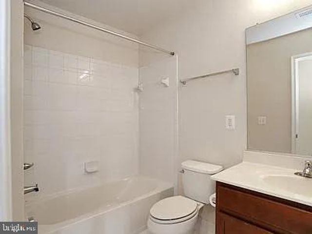 43385 RICKENBACKER SQ, Ashburn, VA 20147