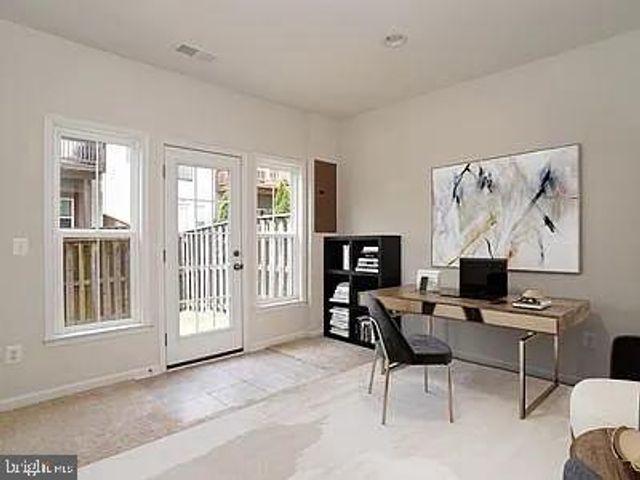 43385 RICKENBACKER SQ, Ashburn, VA 20147