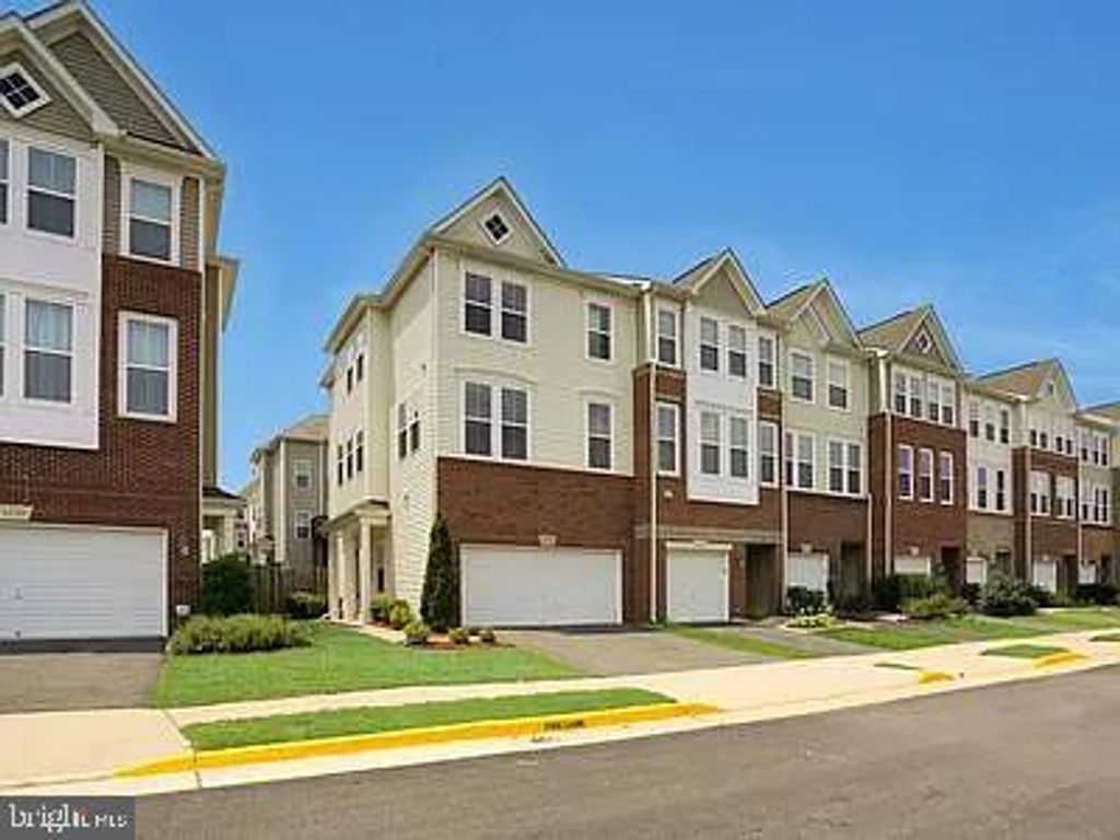 43385 RICKENBACKER SQ, Ashburn, VA 20147