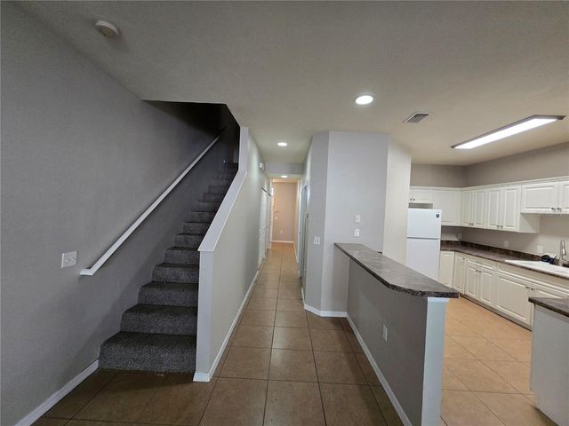 1571 NW 29TH ROAD 4, Gainesville, FL 32605