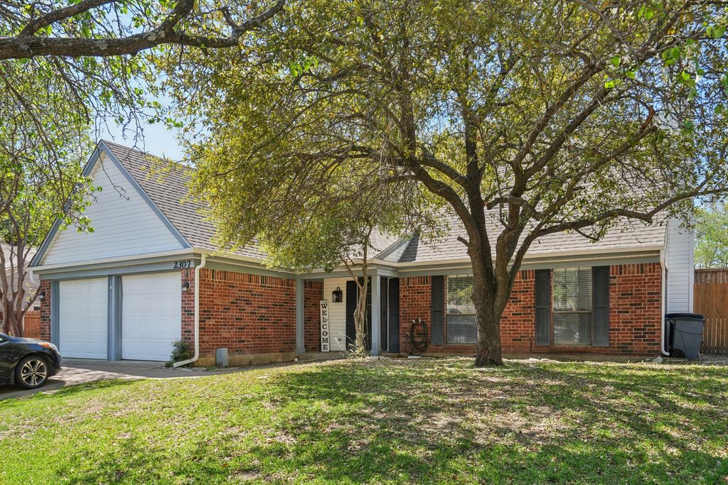 2307 Harrington Court, Euless, TX 76039 — exterior