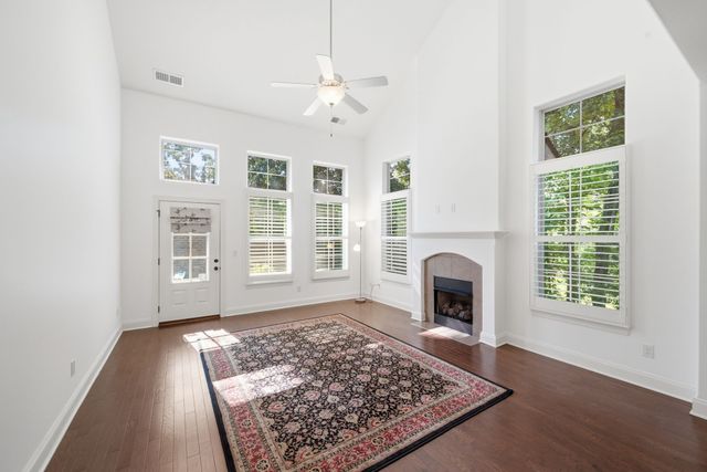 918 Silkwood Cir, Nashville, TN 37221