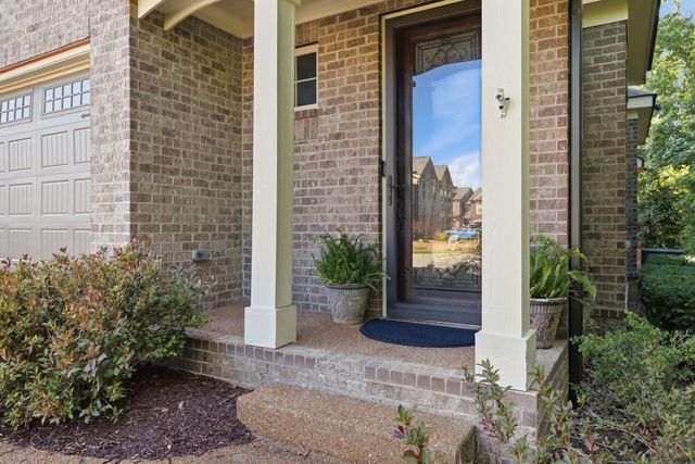 918 Silkwood Cir, Nashville, TN 37221