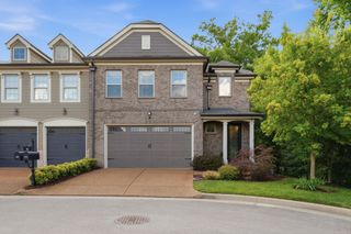 918 Silkwood Cir, Nashville, TN 37221