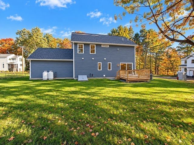 19 Pine St, Ayer, MA 01432
