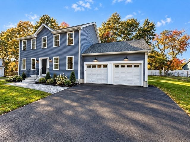 19 Pine St, Ayer, MA 01432