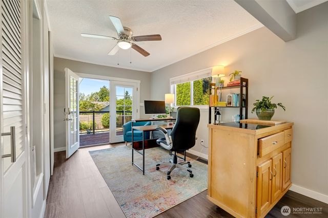 10045 9th Avenue SW, Seattle, WA 98146