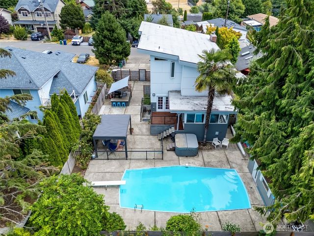 10045 9th Avenue SW, Seattle, WA 98146