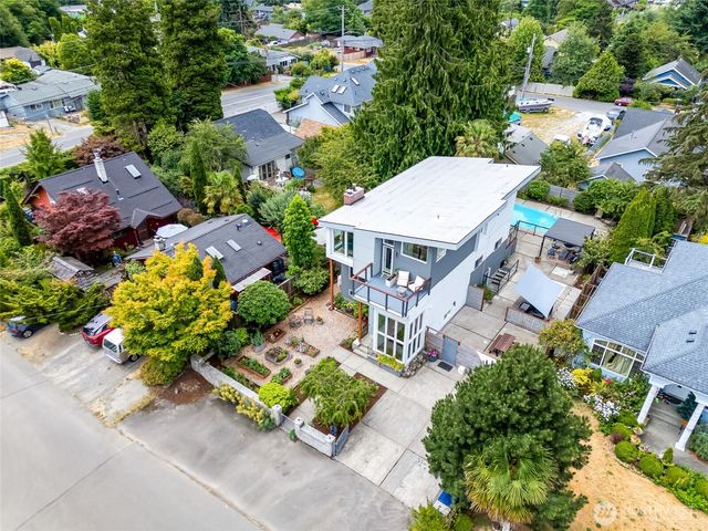 10045 9th Avenue SW, Seattle, WA 98146