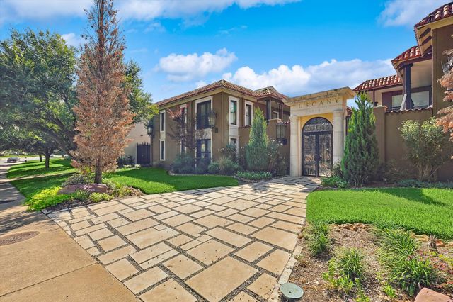 5916 Sandhurst Lane 226, Dallas, TX 75206