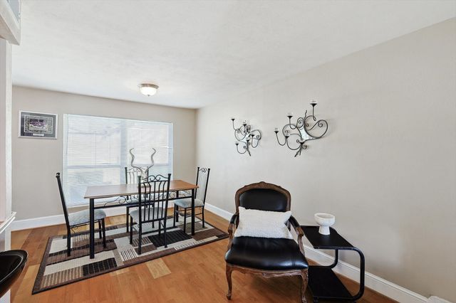 5916 Sandhurst Lane 226, Dallas, TX 75206