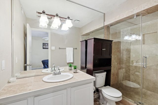 5916 Sandhurst Lane 226, Dallas, TX 75206