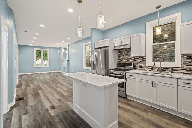 4025 W Adams Street, Chicago, IL 60624