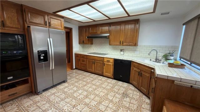 6358 Riviera Circle, Long Beach, CA 90815