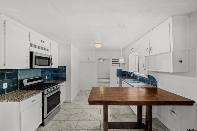 613 N Newsom, Mineola, TX 75773