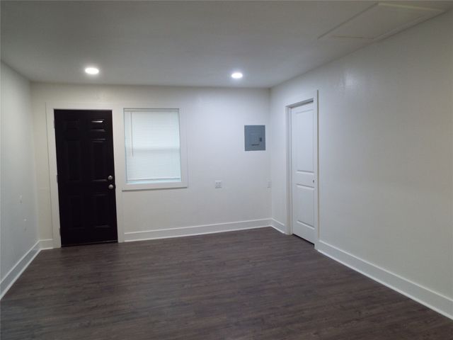 8949 Shorelark Drive, Dallas, TX 75217