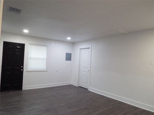 8949 Shorelark Drive, Dallas, TX 75217
