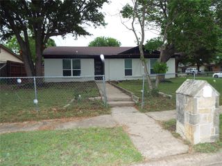 8949 Shorelark Drive, Dallas, TX 75217