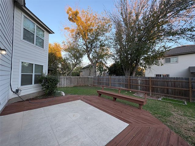 88 Elm Hill CT, San Marcos, TX 78666