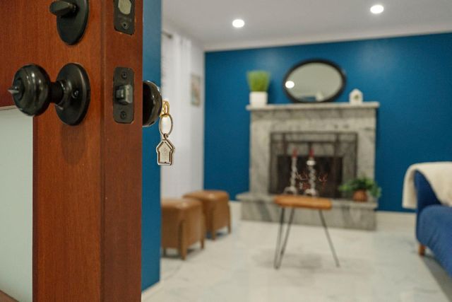 1754 Carignane Way, Escalon, CA 95320