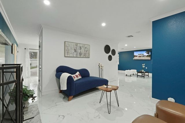 1754 Carignane Way, Escalon, CA 95320