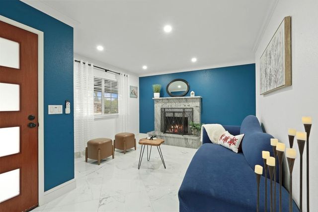 1754 Carignane Way, Escalon, CA 95320