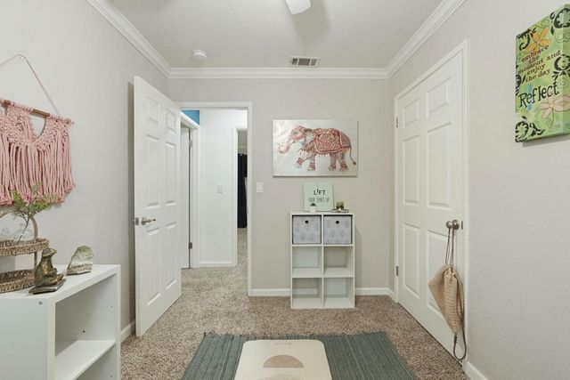 1754 Carignane Way, Escalon, CA 95320