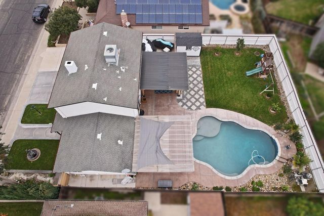 1754 Carignane Way, Escalon, CA 95320