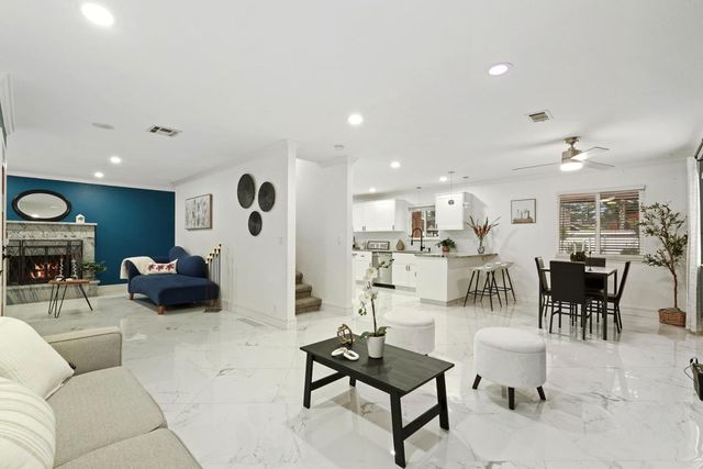 1754 Carignane Way, Escalon, CA 95320