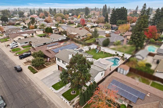 1754 Carignane Way, Escalon, CA 95320