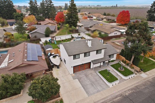 1754 Carignane Way, Escalon, CA 95320