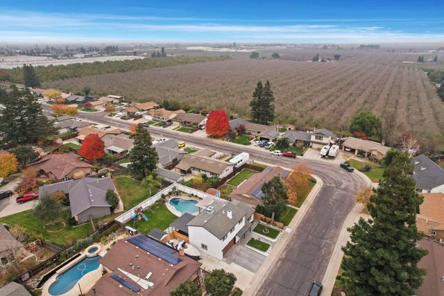 1754 Carignane Way, Escalon, CA 95320