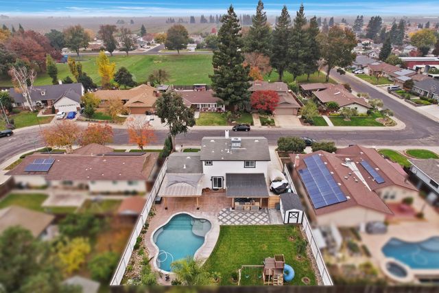 1754 Carignane Way, Escalon, CA 95320