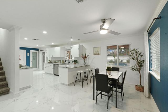 1754 Carignane Way, Escalon, CA 95320