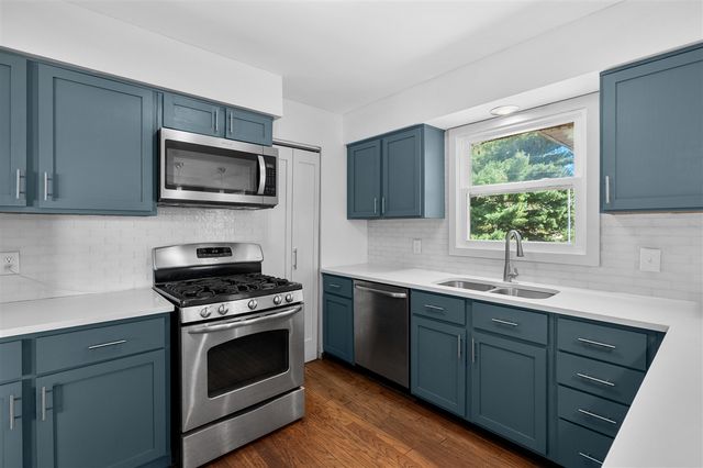 2084 N 26th Street, Kalamazoo, MI 49048
