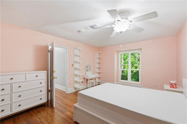 612 Tuxworth Circle, Decatur, GA 30033