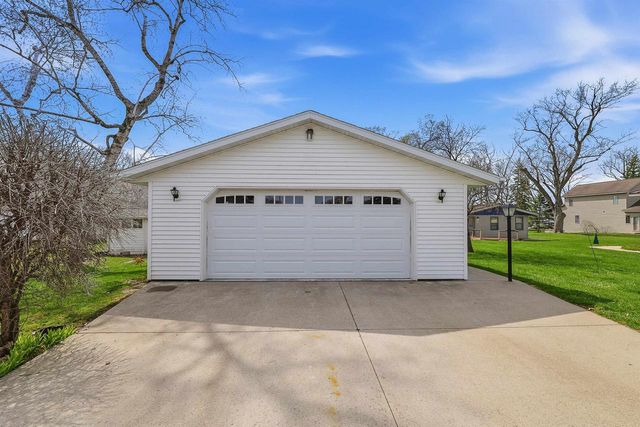W3403 Orchard Avenue, Green Lake, WI 54941