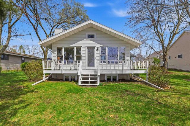 W3403 Orchard Avenue, Green Lake, WI 54941