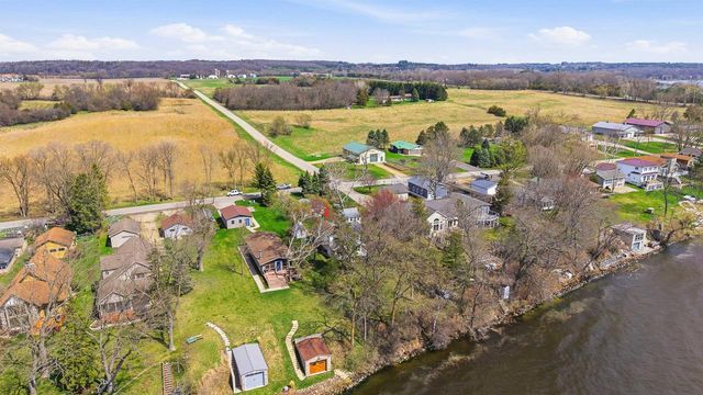 W3403 Orchard Avenue, Green Lake, WI 54941