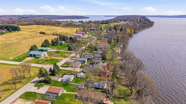 W3403 Orchard Avenue, Green Lake, WI 54941