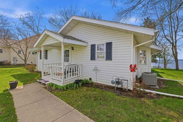 W3403 Orchard Avenue, Green Lake, WI 54941