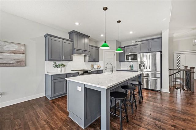 19610 W 115th Court, Olathe, KS 66061