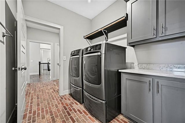 19610 W 115th Court, Olathe, KS 66061