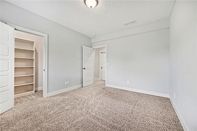 19610 W 115th Court, Olathe, KS 66061