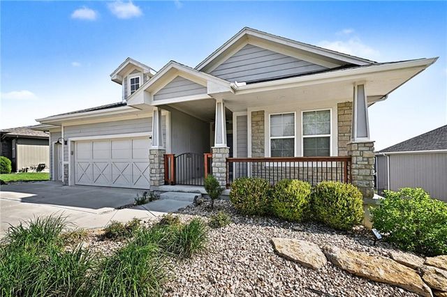 19610 W 115th Court, Olathe, KS 66061