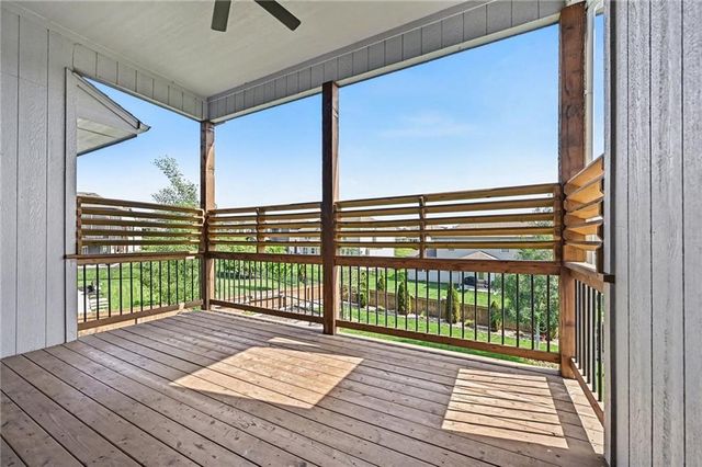 19610 W 115th Court, Olathe, KS 66061